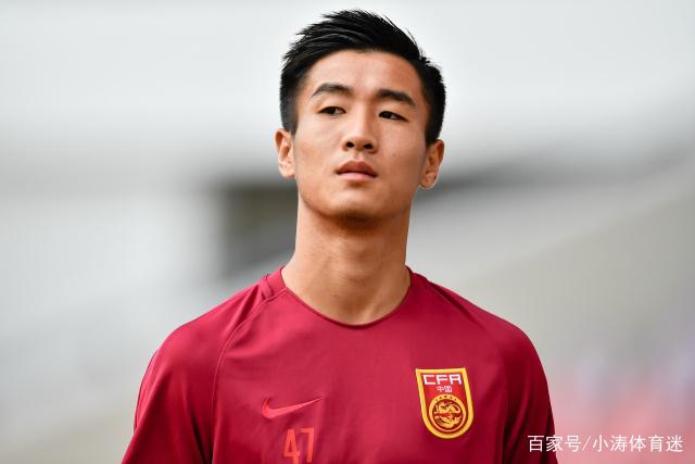 她的勇敢与坚持：从裸露到自我重生的故事